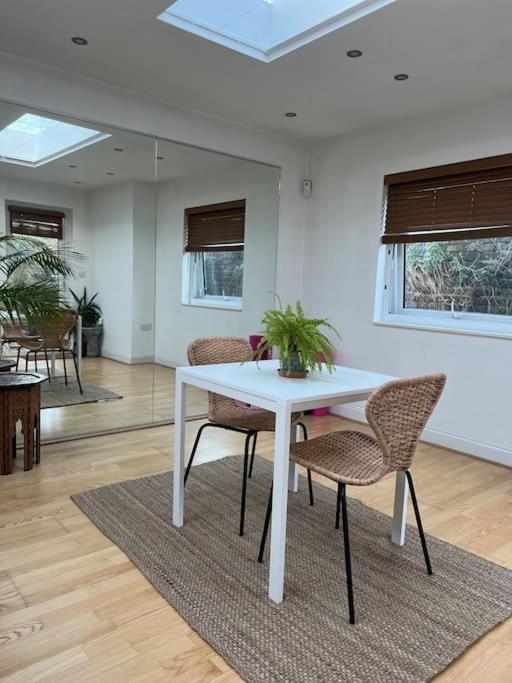 Sunny Garden Apartment